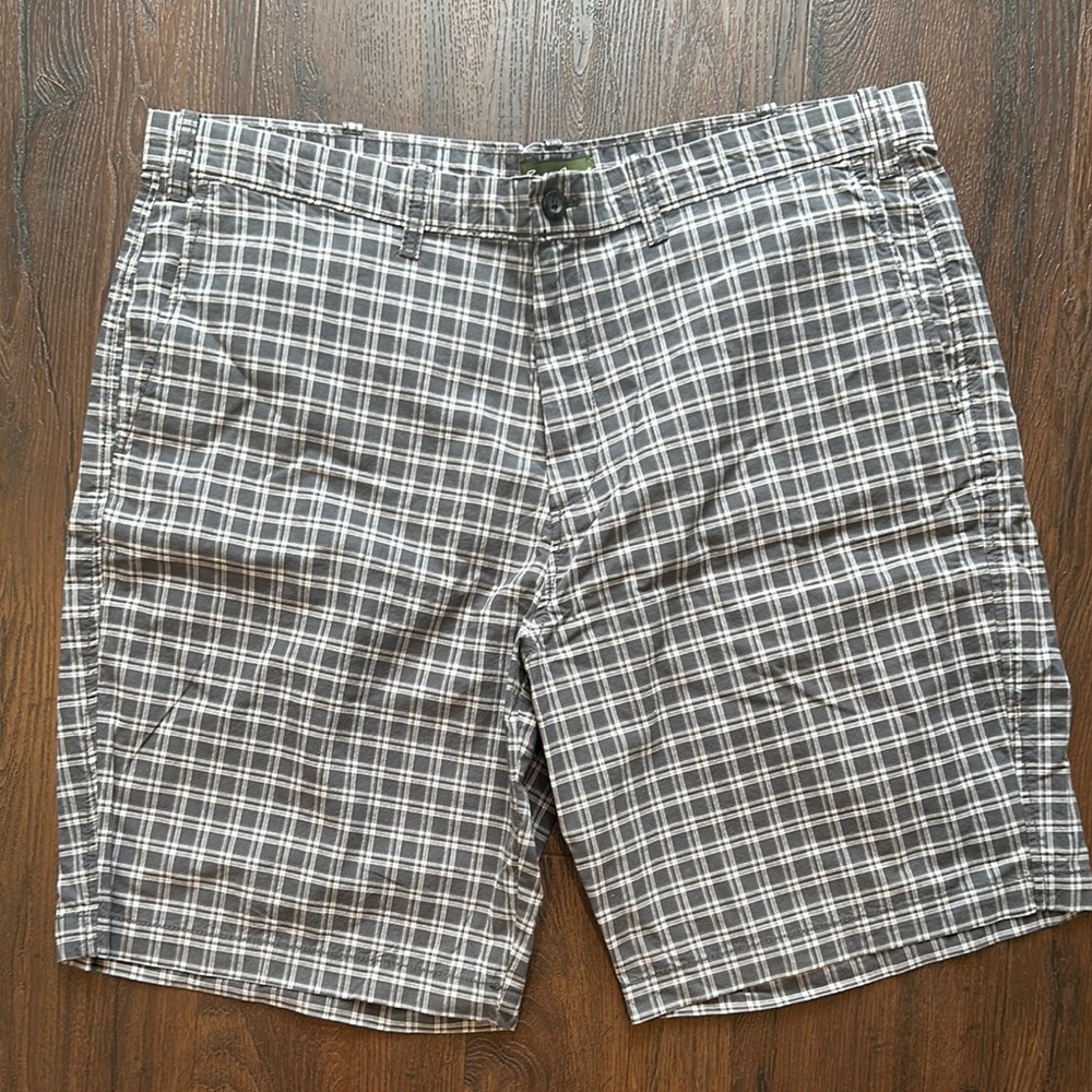 Men's Grey and White Eddie Bauer Plaid Shorts
